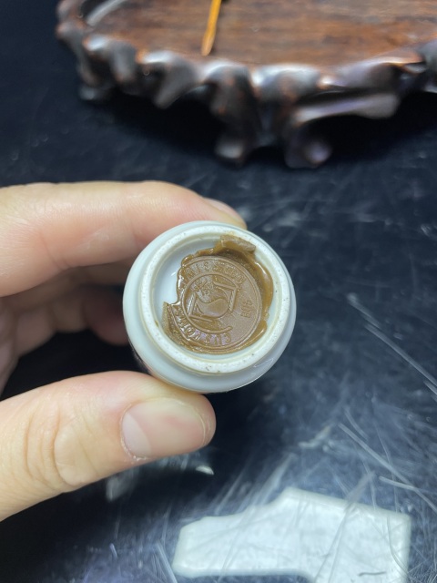 古玩陶瓷清中期青花釉里紅人物鼻煙壺拍賣(mài)，當(dāng)前價(jià)格9999元