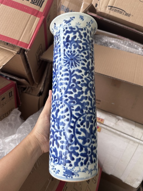 古玩陶瓷青花纏枝花卉紋箭筒拍賣,當前價格5000元