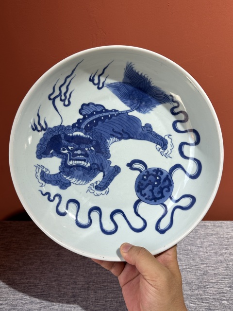 古玩陶瓷青花獅子繡球紋盤拍賣，當前價格26000元