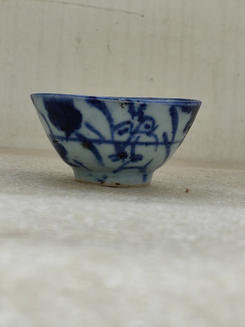 古玩陶瓷清中期青花花卉紋杯拍賣,當前價格398元