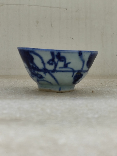 古玩陶瓷清中期青花花卉紋杯拍賣,當前價格398元