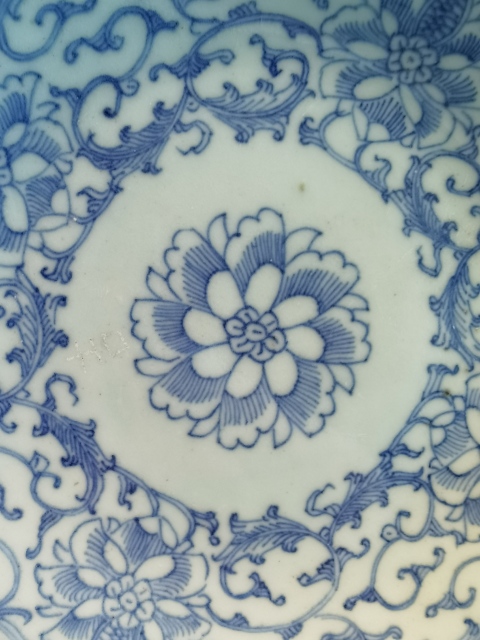 古玩陶瓷大清嘉慶年製官窯本朝款青花淡描花卉紋盤拍賣，當前價格850元