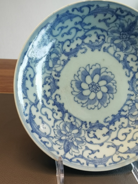 古玩陶瓷大清嘉慶年製官窯本朝款青花淡描花卉紋盤拍賣，當前價格850元