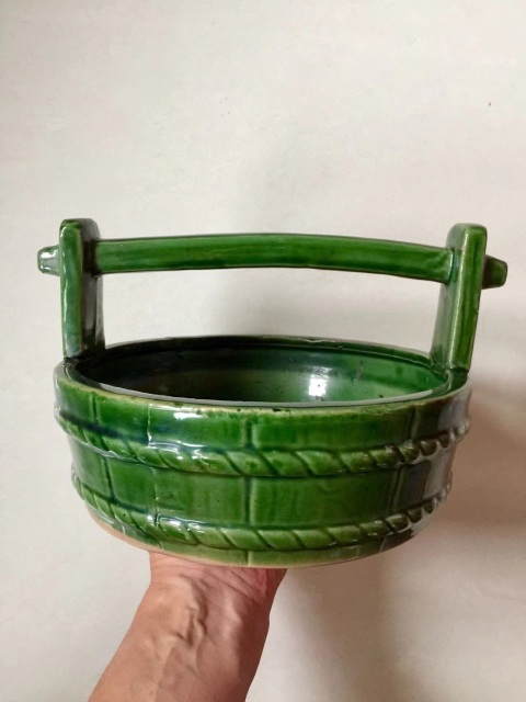 古玩陶瓷綠釉水桶擺件拍賣,當(dāng)前價(jià)格1888元