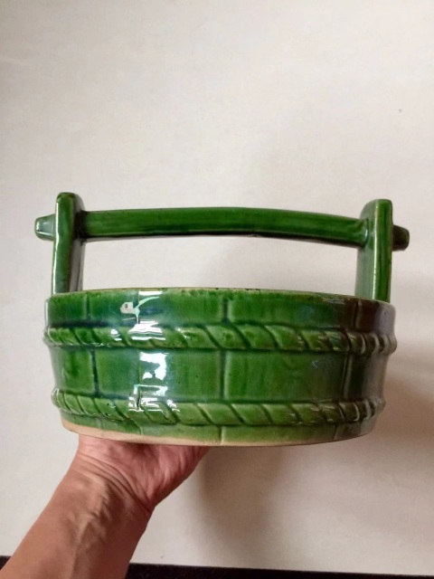 古玩陶瓷綠釉水桶擺件拍賣,當(dāng)前價(jià)格1888元