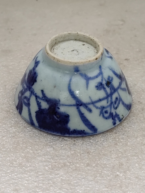 古玩陶瓷清中期青花花卉紋杯拍賣,當前價格398元
