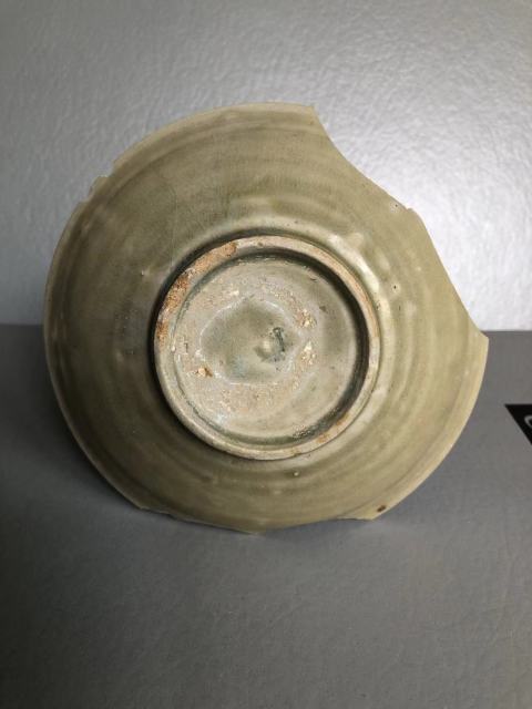 古玩陶瓷宋寺龍口青瓷刻花盤拍賣,當前價格0元