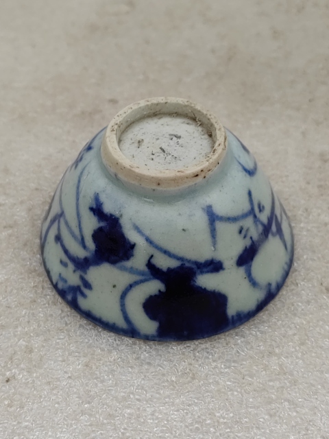 古玩陶瓷清中期青花花卉紋茶杯拍賣,當(dāng)前價(jià)格398元
