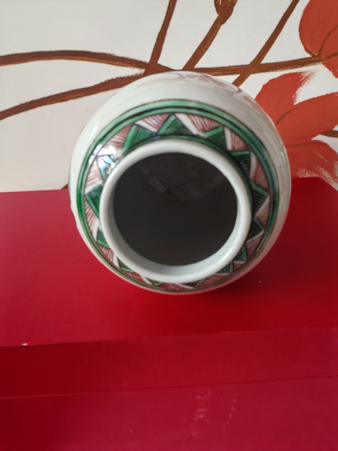 古玩陶瓷人物紋五彩蓋罐拍賣,當前價格4800元