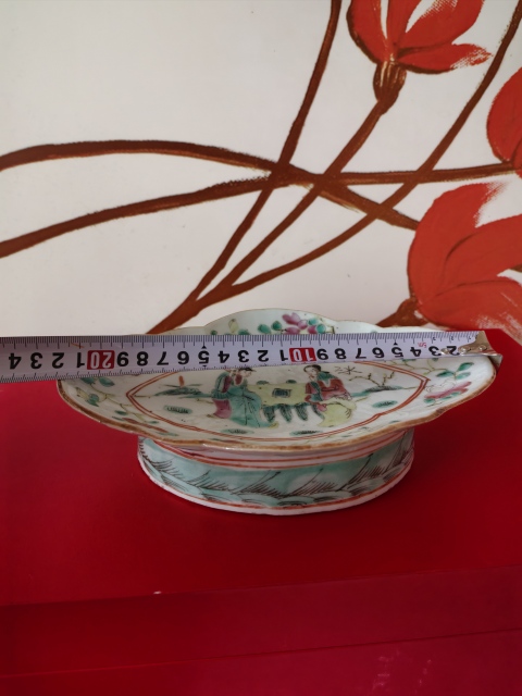 古玩陶瓷才子佳人粉彩海棠型貢盤拍賣,當(dāng)前價格1800元