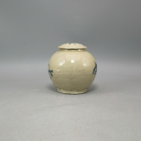 古玩陶瓷明晚期花卉紋青花蓋罐拍賣(mài),當(dāng)前價(jià)格850元