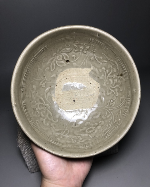 古玩陶瓷元,龍泉青釉印花紋深腹碗拍賣,當前價格1600元