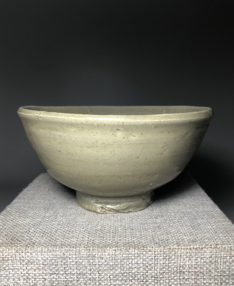 古玩陶瓷元,龍泉青釉印花紋深腹碗拍賣,當前價格1600元