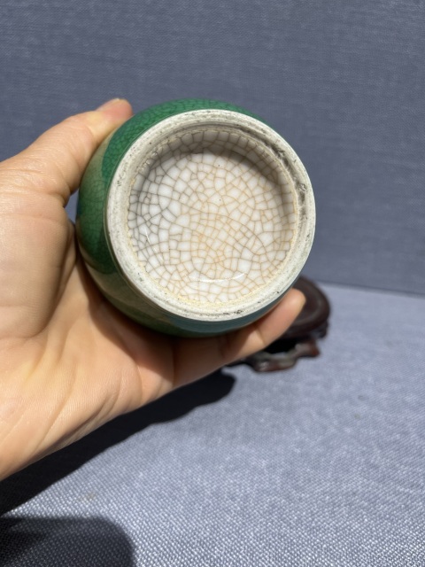 古玩陶瓷綠哥釉盤口瓶拍賣，當(dāng)前價(jià)格3500元