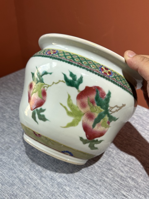 清代光緒粉彩三多紋花盆拍賣，當前價格22800元