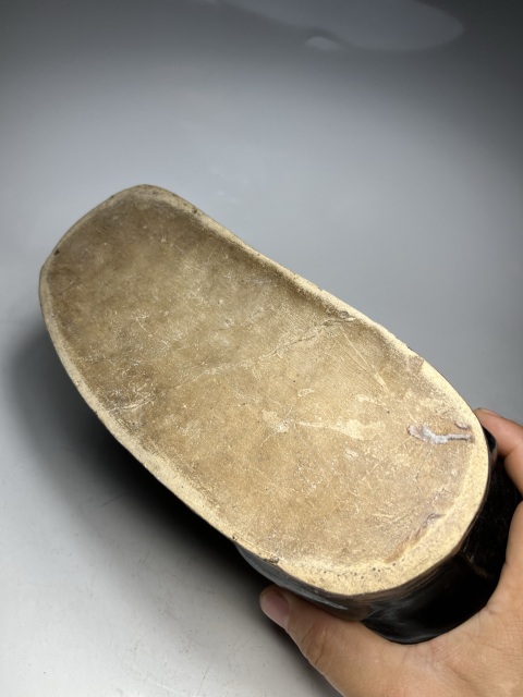 古玩陶瓷窯變黑釉貓枕拍賣,當前價格588元