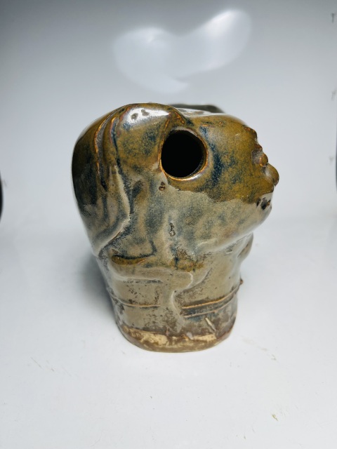 古玩陶瓷醬褐釉貓枕拍賣,當前價格0元