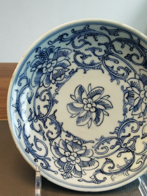 古玩陶瓷大清乾隆年制官窯本朝款青花淡描花卉紋盤拍賣，當前價格800元