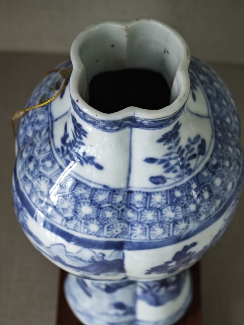 古玩陶瓷清早期雍正青花山水樓閣紋瓶拍賣,當前價格16000元