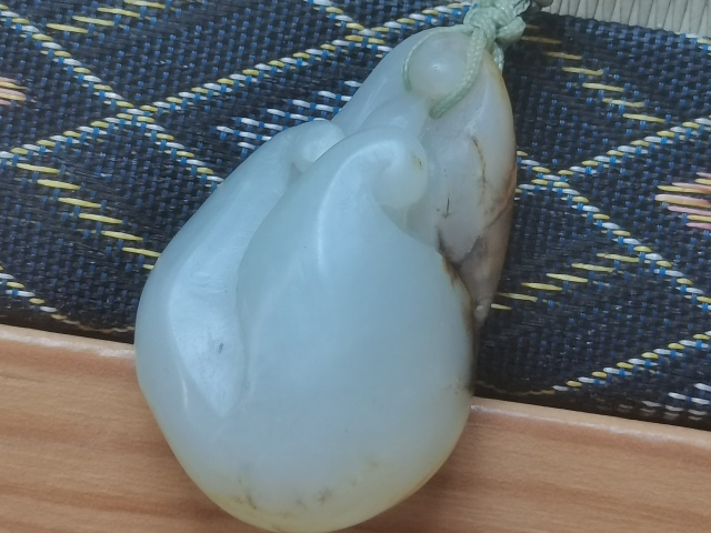 古玩玉器新疆和田獨籽玉吊墜拍賣，當前價格890元