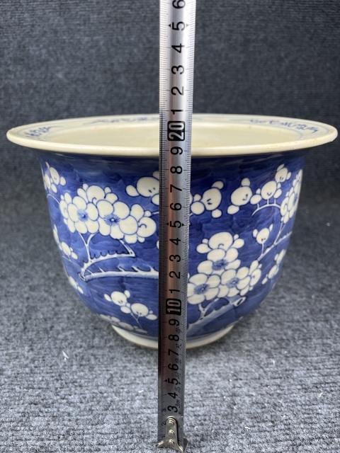 古玩陶瓷冰梅紋花盆拍賣,當前價格5588元