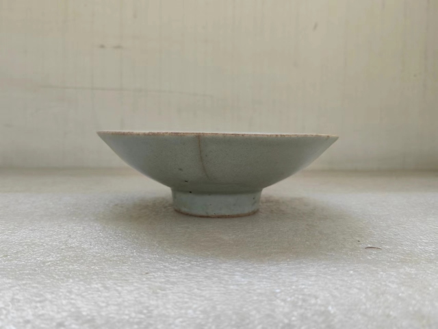 古玩陶瓷豆青釉高足盤拍賣,當前價格220元