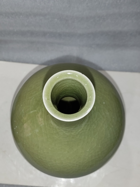 古玩陶瓷豆青釉天球瓶拍賣，當(dāng)前價(jià)格368元