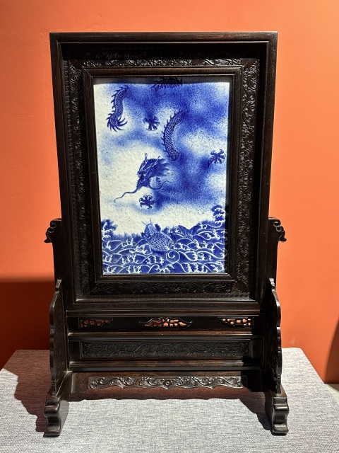 古玩陶瓷清代中期青花魚化龍瓷板拍賣，當(dāng)前價(jià)格68500元