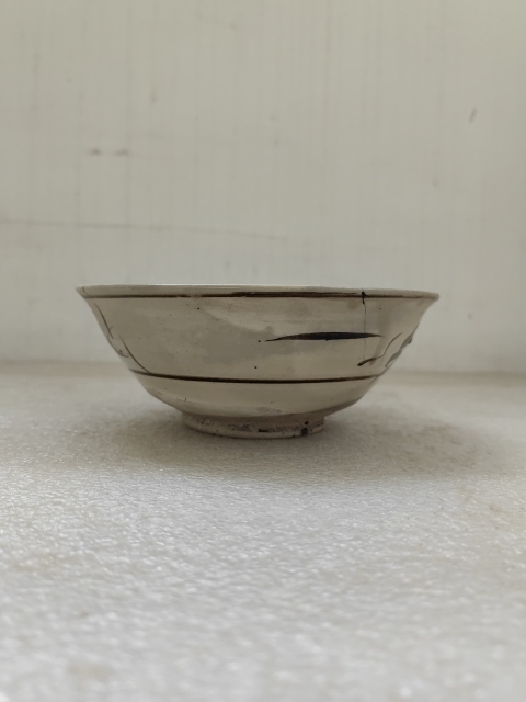 古玩陶瓷磁州窯白地褐彩碗拍賣，當前價格480元