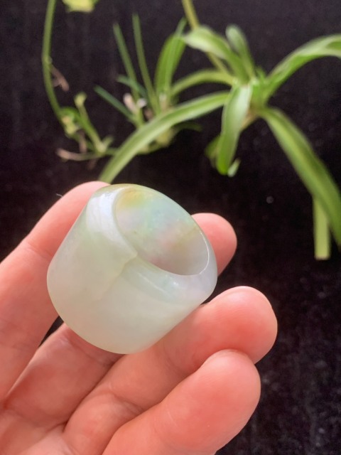 古玩玉器清代天然翡翠雕“素紋扳指”拍賣,當前價格6500元