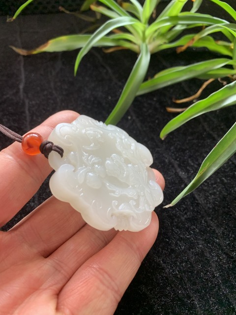 古玩玉器清代和田一級(jí)白玉福自天來牌子拍賣,當(dāng)前價(jià)格180000元
