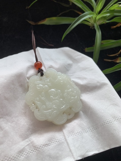 古玩玉器清代和田一級(jí)白玉福自天來牌子拍賣,當(dāng)前價(jià)格180000元