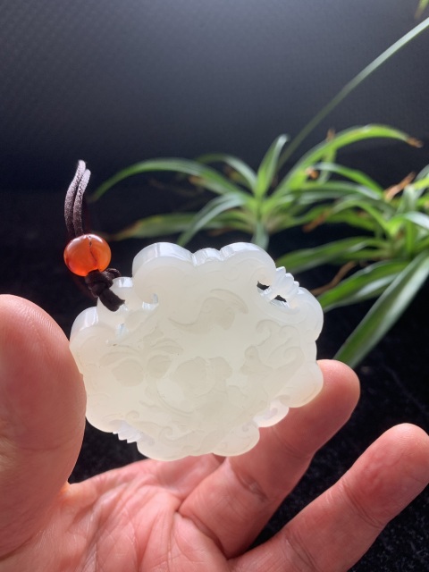 古玩玉器清代和田一級(jí)白玉福自天來牌子拍賣,當(dāng)前價(jià)格180000元