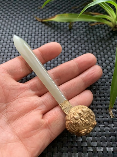 古玩玉器清代和田玉老包銀鎏金發(fā)簪拍賣(mài),當(dāng)前價(jià)格4200元