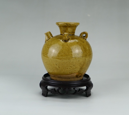 古玩陶瓷明代·茶葉末釉三系執壺拍賣,當前價格836元