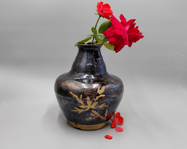 古玩陶瓷明末清初窯變釉刻花塔式瓶拍賣，當(dāng)前價(jià)格800元