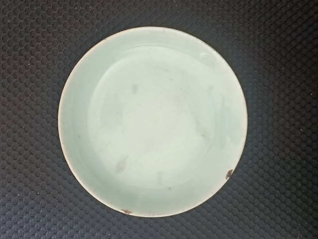 古玩陶瓷清中期豆青釉盤拍賣，當(dāng)前價(jià)格128元