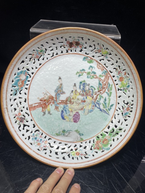 古玩陶瓷清雍正粉彩人物故事婁空臥盤拍賣，當(dāng)前價格28000元