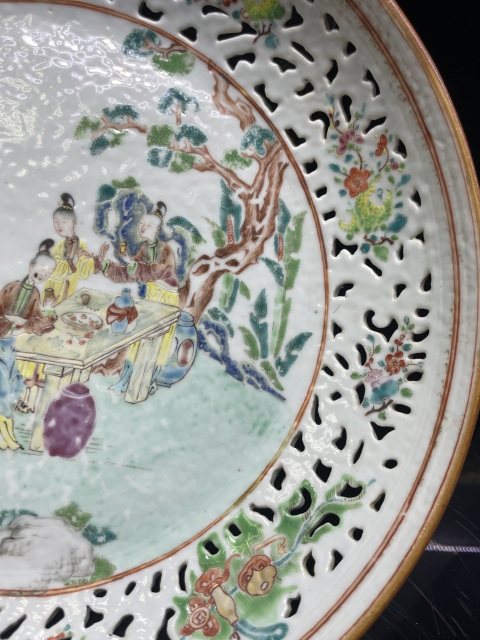 古玩陶瓷清雍正粉彩人物故事婁空臥盤拍賣，當(dāng)前價格28000元