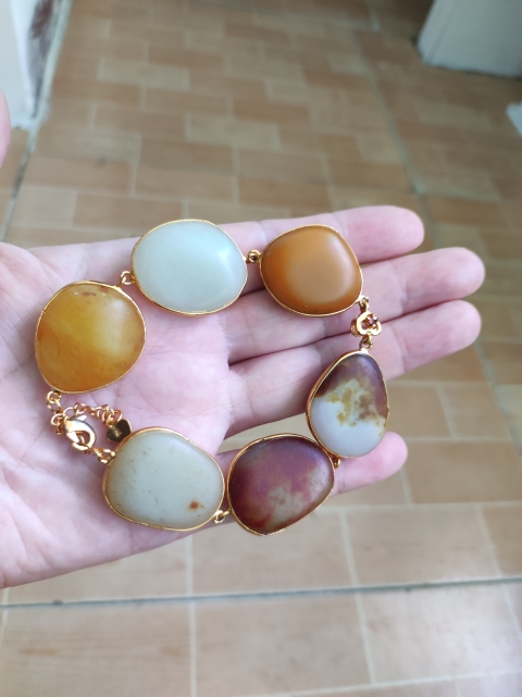 古玩玉器染色仿和田籽料手串拍賣,當前價格160元