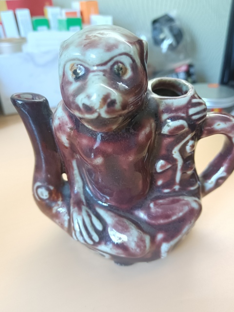 古玩陶瓷清晚.紅釉猴形壺.域鑒秋拍作品拍賣，當前價格2600元