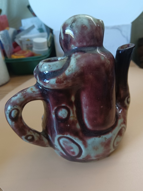 古玩陶瓷清晚.紅釉猴形壺.域鑒秋拍作品拍賣，當前價格2600元