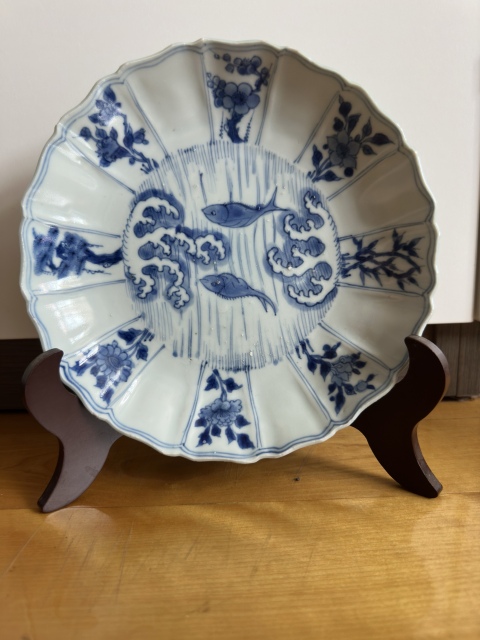 古玩陶瓷單藍(lán)圈大明成化年制款魚(yú)紋青花盤(pán)拍賣(mài)，當(dāng)前價(jià)格6800元