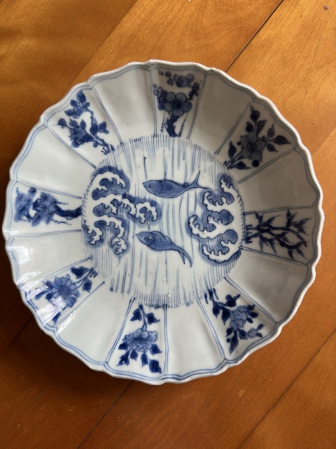 古玩陶瓷單藍(lán)圈大明成化年制款魚(yú)紋青花盤(pán)拍賣(mài)，當(dāng)前價(jià)格6800元