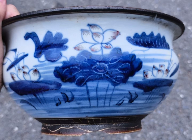 古玩陶瓷清中期.青花釉里紅香爐拍賣，當前價格2800元