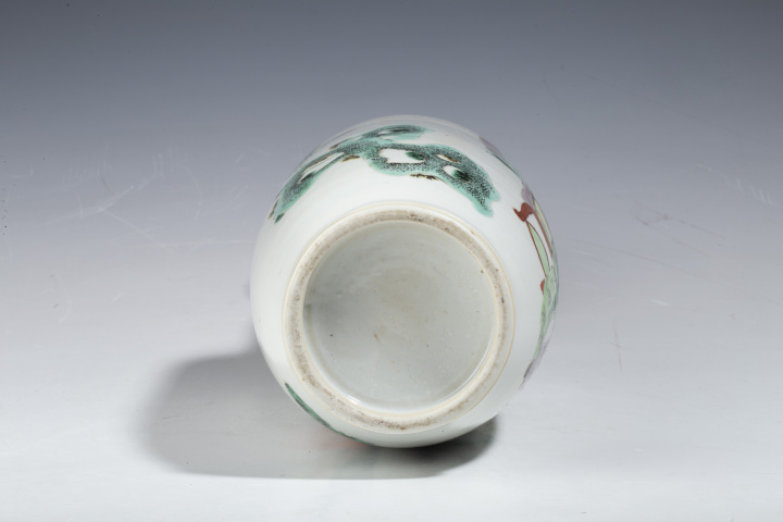 古玩陶瓷晚清·五彩仕女教子圖棒槌瓶拍賣，當(dāng)前價格10000元