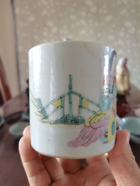 古玩陶瓷粉彩人物把杯拍賣,當前價格3688元