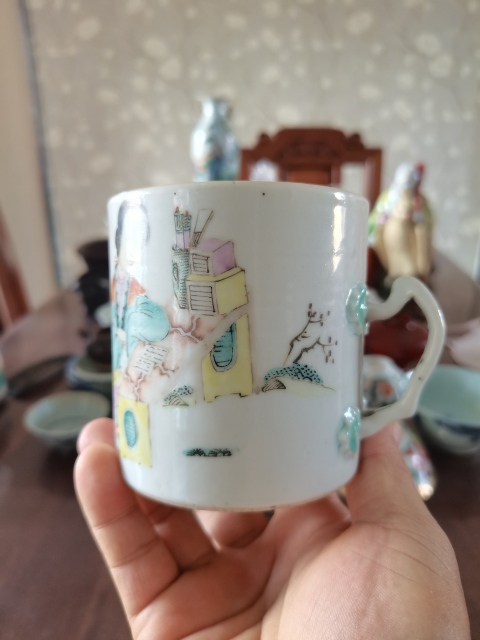 古玩陶瓷粉彩人物把杯拍賣,當前價格3688元