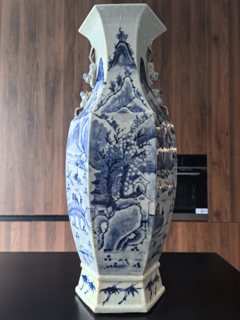 古玩陶瓷清中晚青花山水人物詩文六方瓶(60大尺寸)拍賣,當前價格38888元