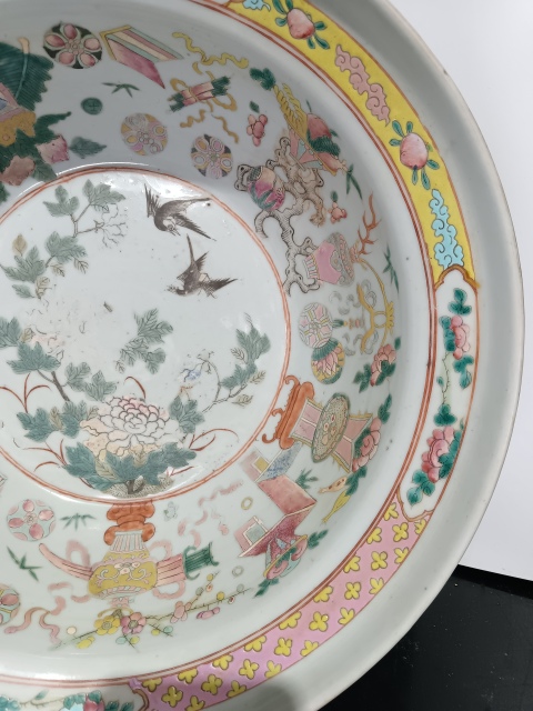 古玩陶瓷晚清粉彩博古圖凈手盆拍賣，當前價格11860元